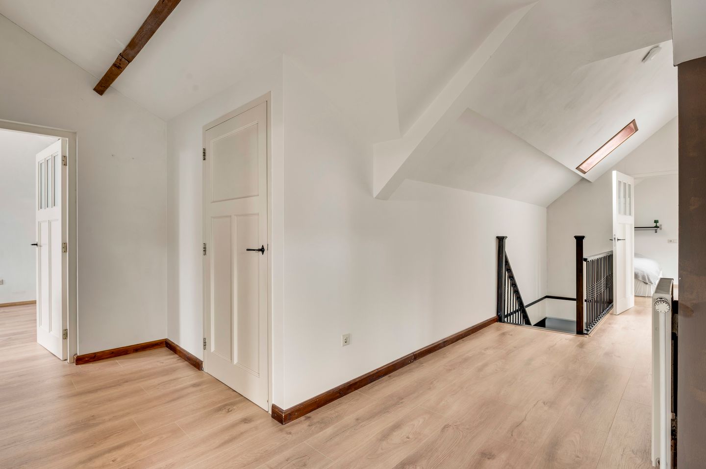 Characterful Semi-Detached Farmhouse with Six Bedrooms in Soerendonk — 27