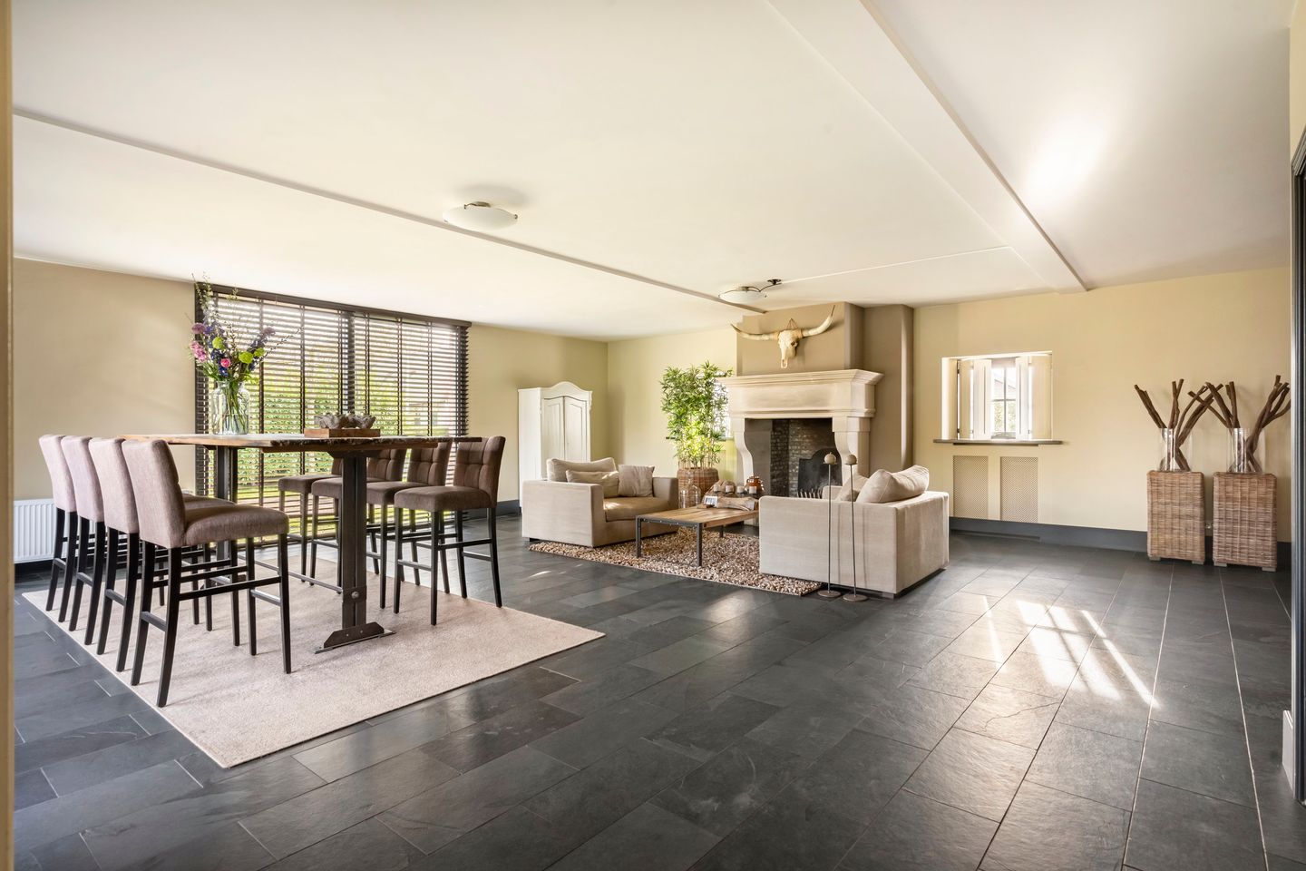 Luxury Farmhouse with B&B and Care Potential in Rural Made — 13