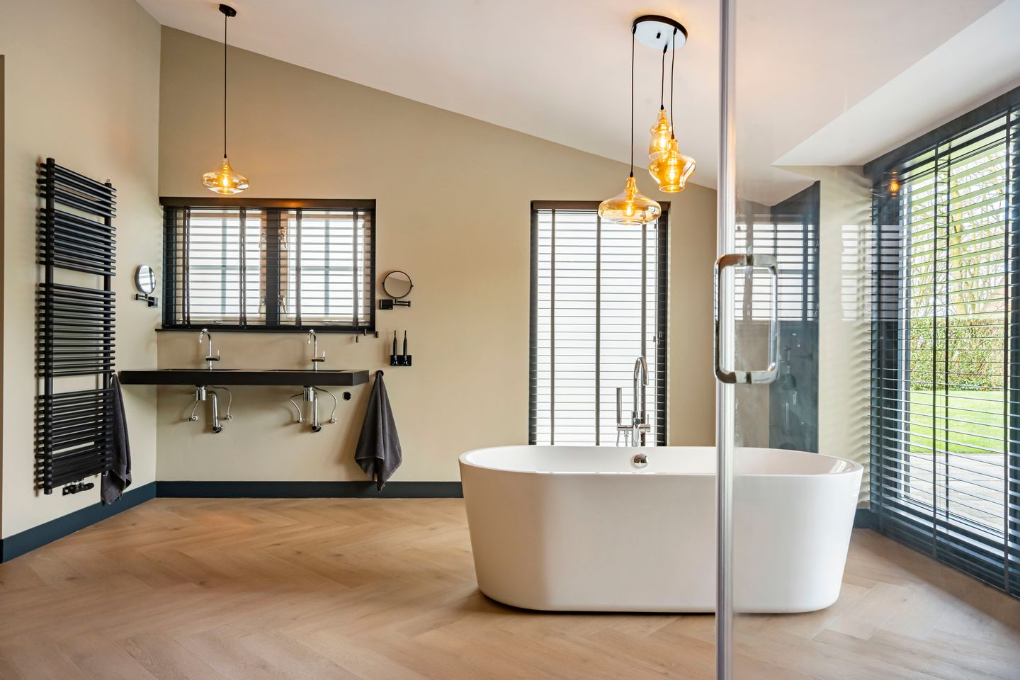 Luxury Farmhouse with B&B and Care Potential in Rural Made — 21