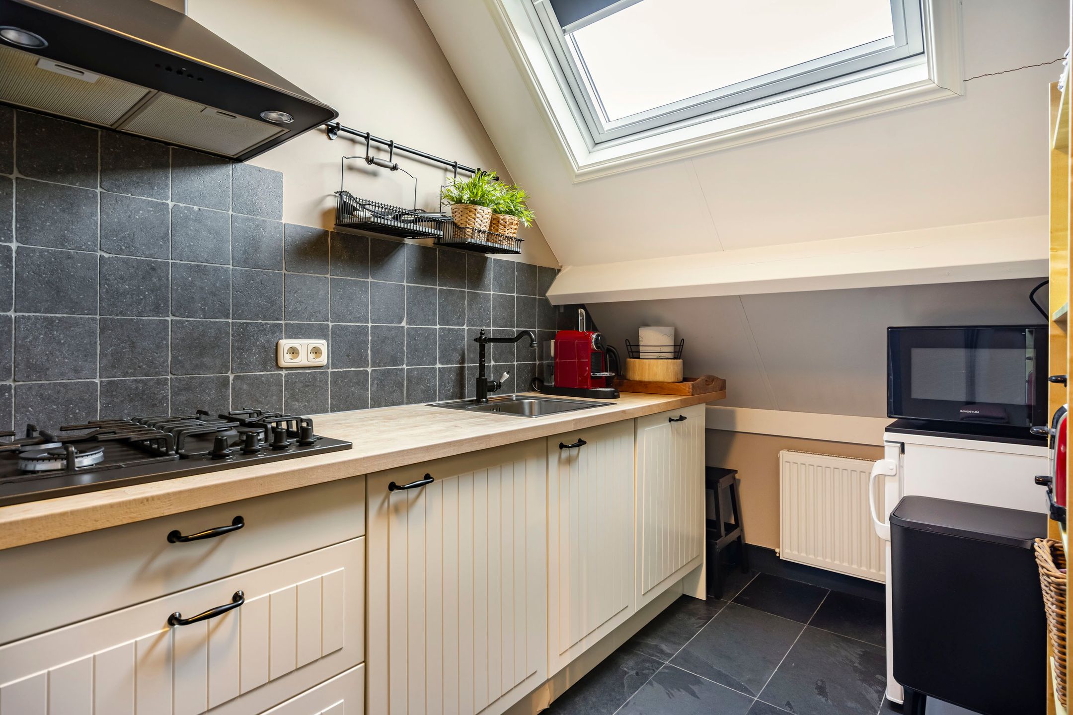 Luxury Farmhouse with B&B and Care Potential in Rural Made — 43