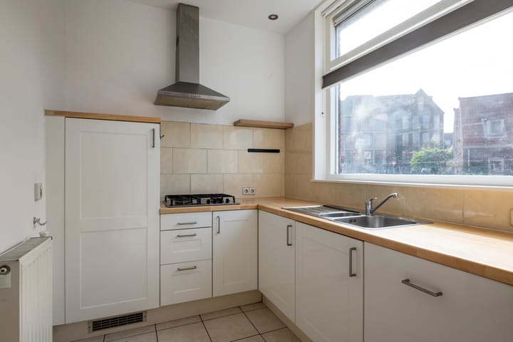 Photo 3 of Van Oosten de Bruijnstraat 211