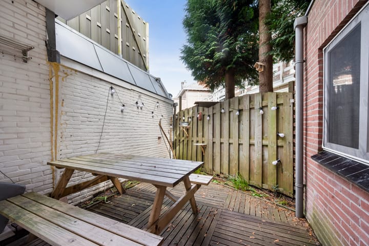 Photo 4 of Van Oosten de Bruijnstraat 211