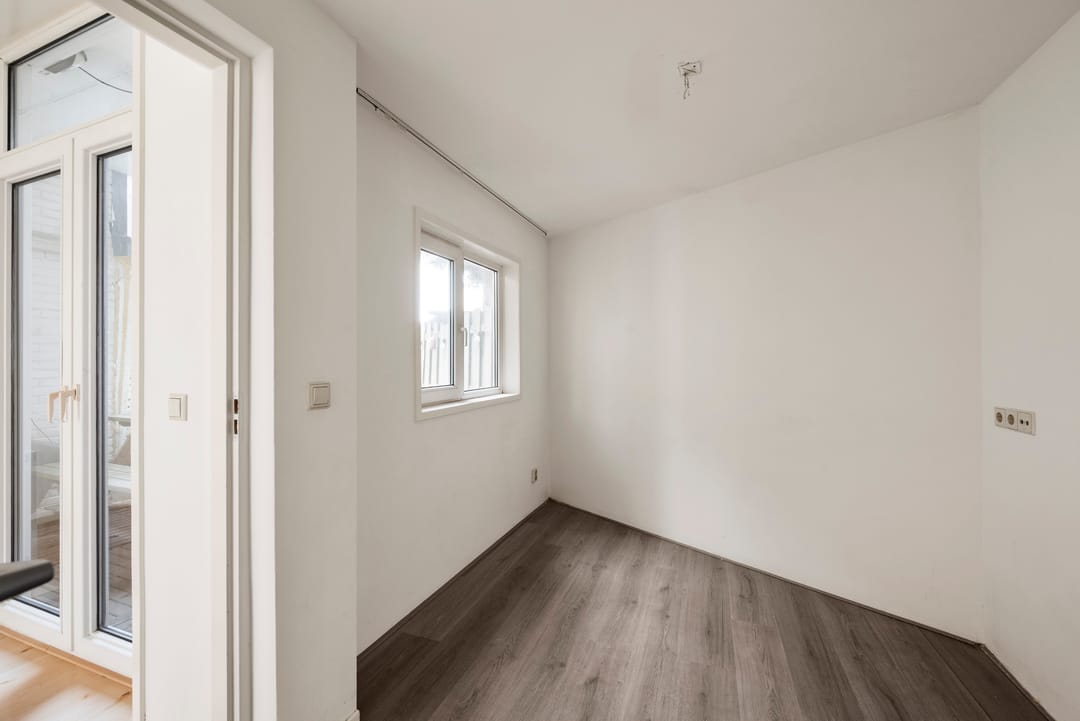 Ground floor apartment with private garden and basement in Haarlem Southwest — 16