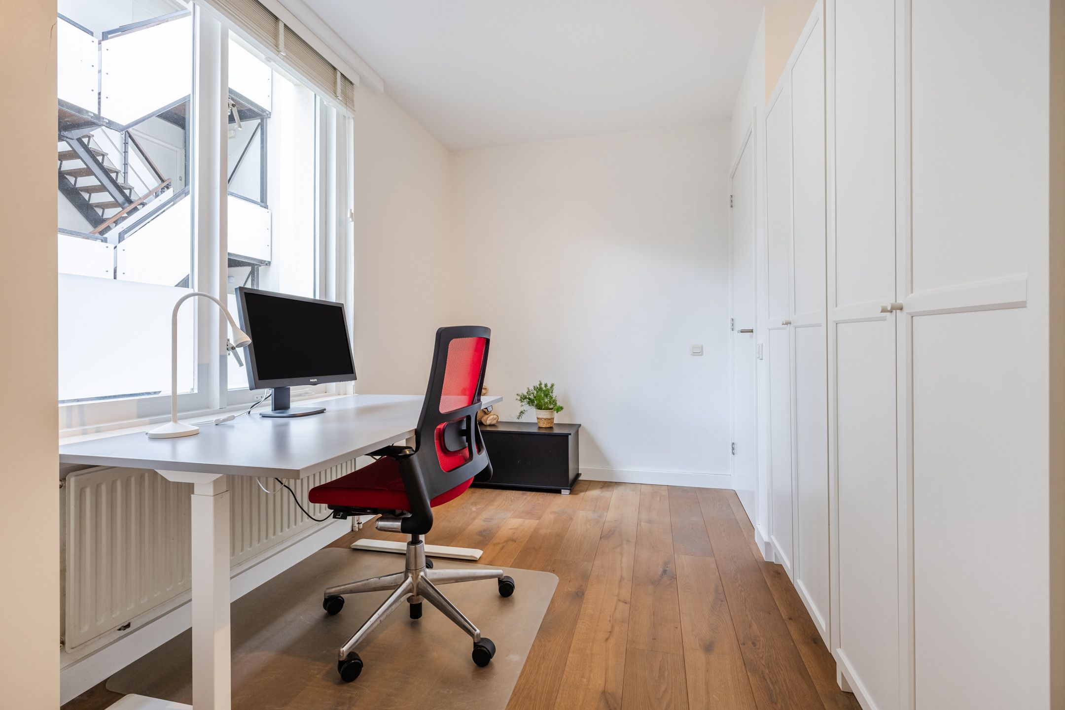 Spacious Ground Floor Apartment in Historic Monument with Garden View — 26