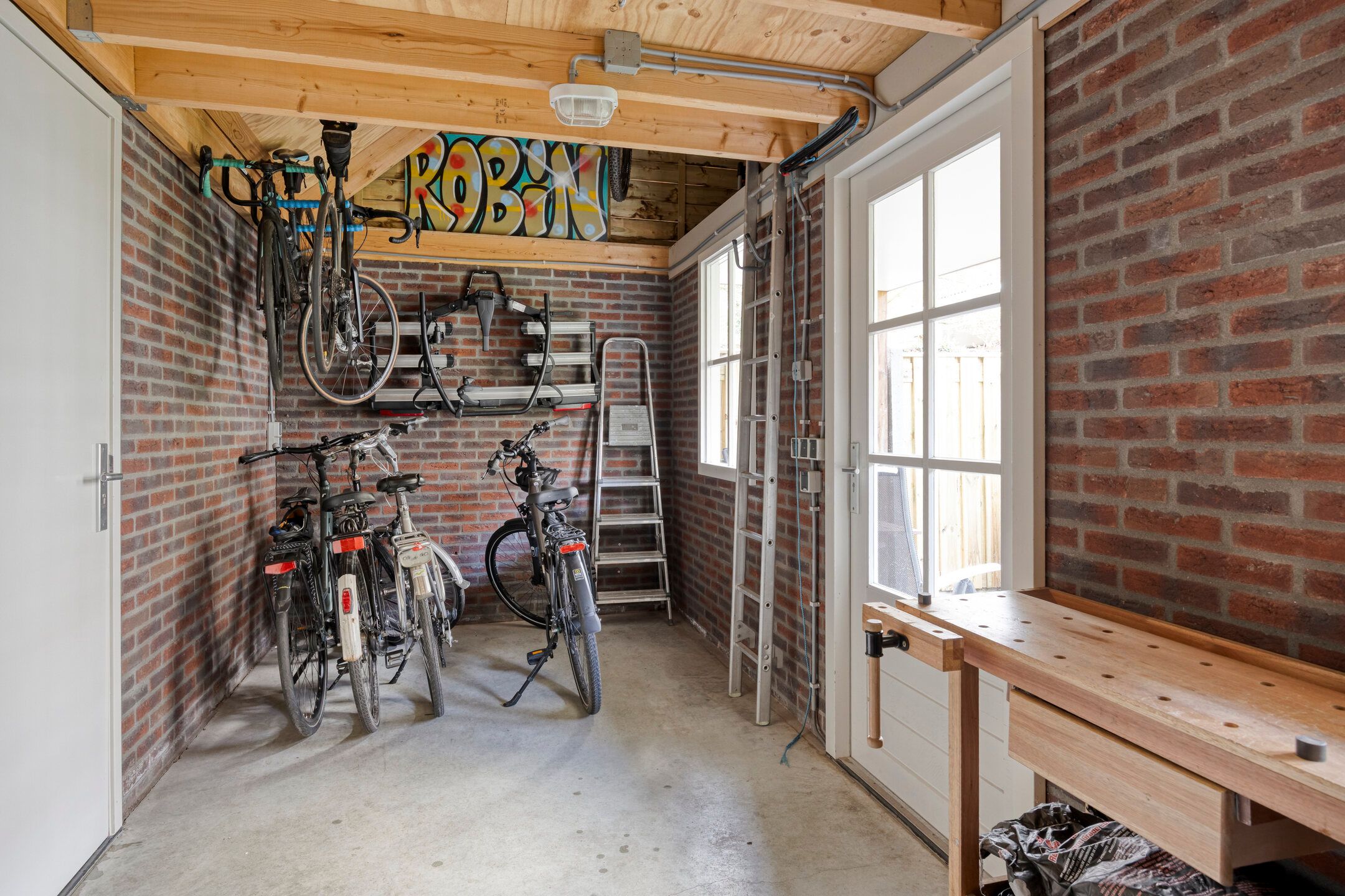 Foto 36 van Anna van Engelandstraat 9