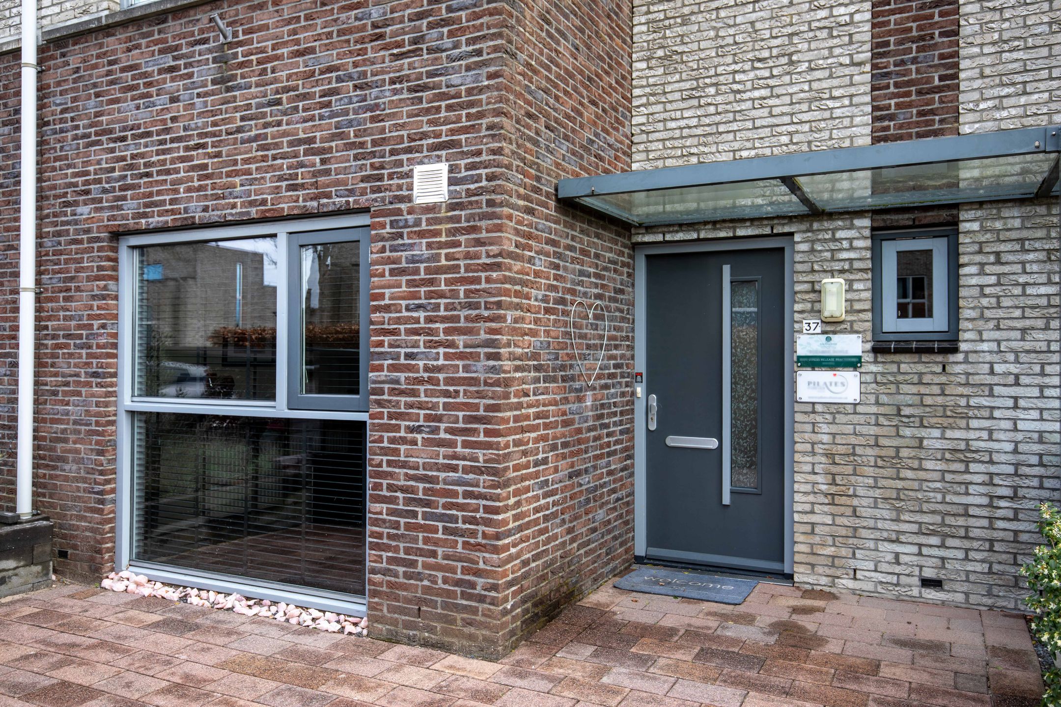 Spacious Family Home with 5 Bedrooms and Sunny Garden in Landerijen — 34