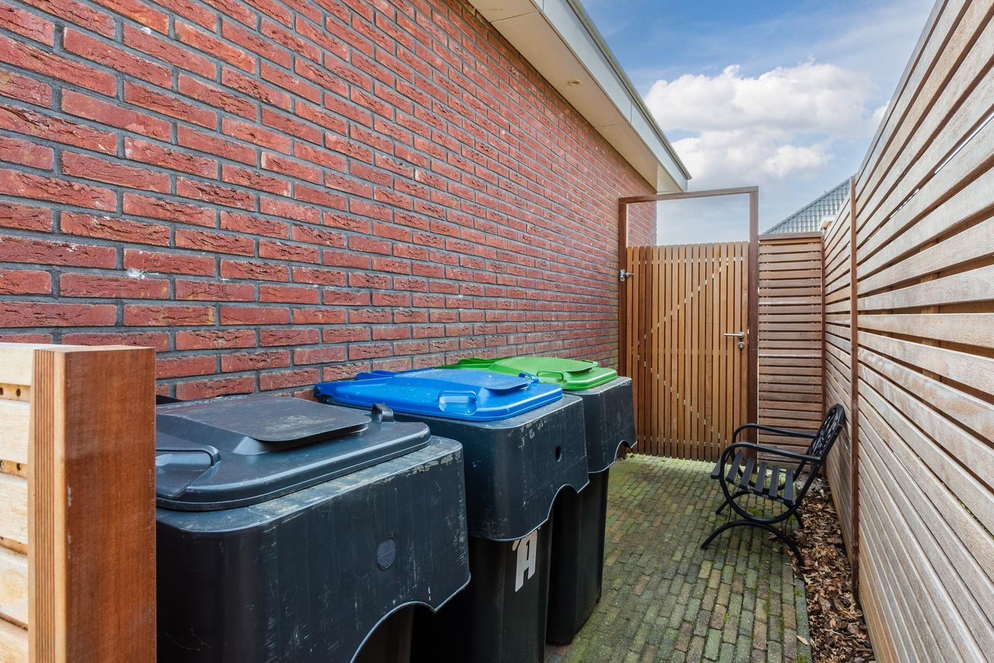 Spacious Semi-Detached Home with Garden and Garage in Harderwijk — 49