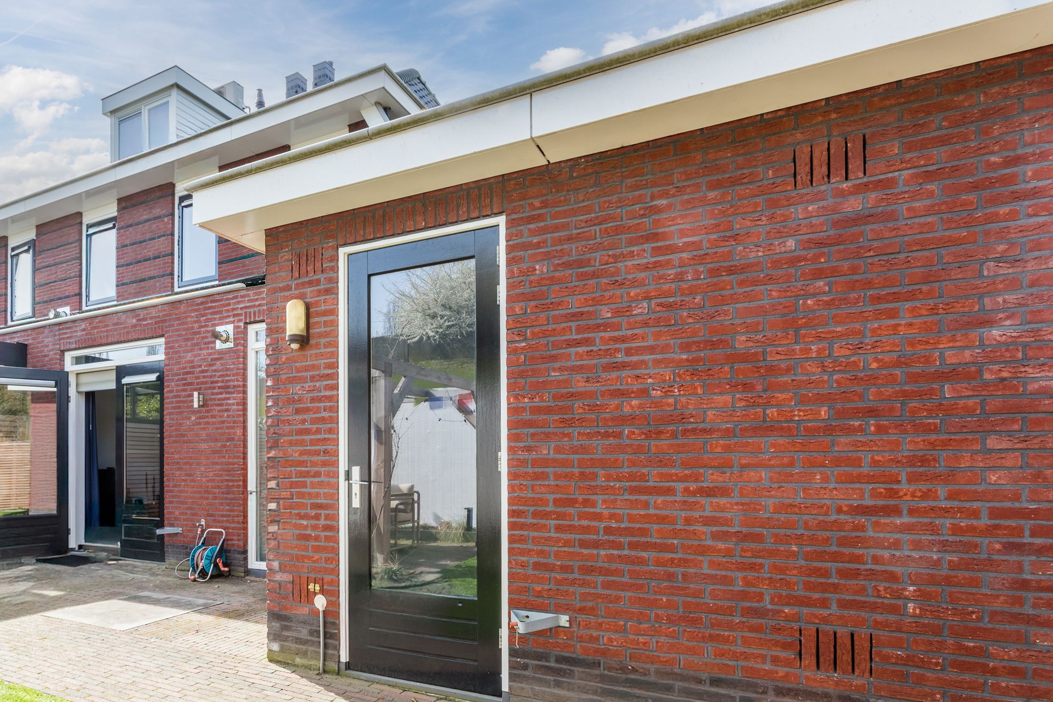 Spacious Semi-Detached Home with Garden and Garage in Harderwijk — 39