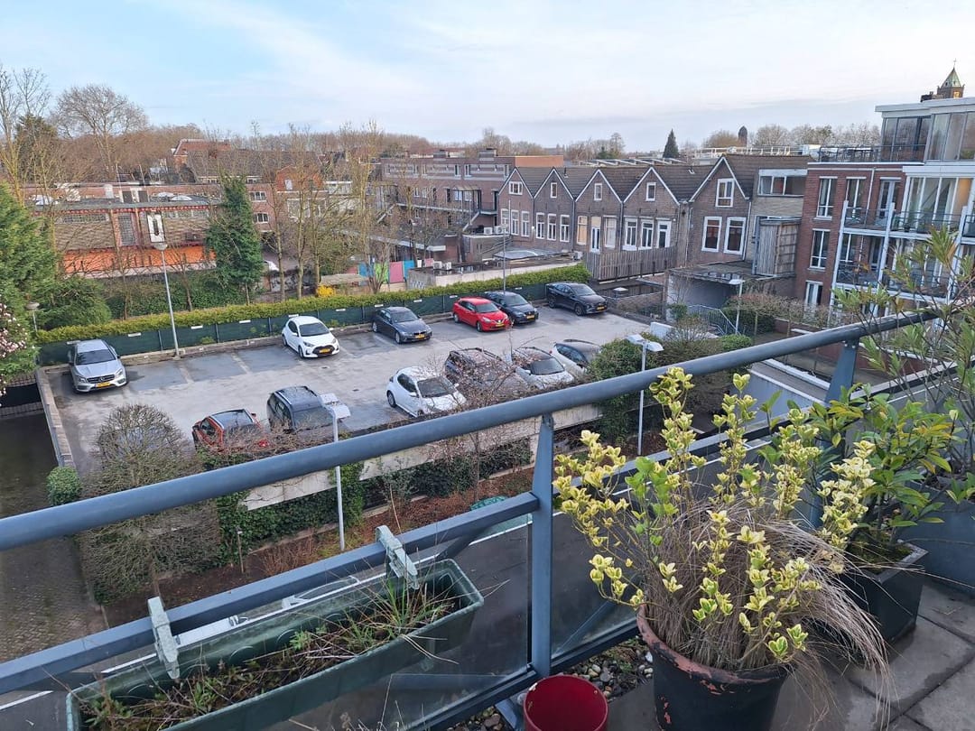 Penthouse with Large Roof Terrace Near Dordrecht Centre — 31