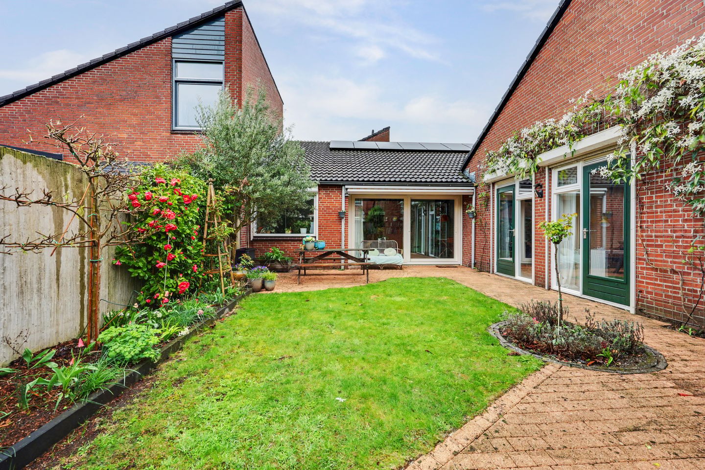 Well-maintained semi-bungalow with garage and sunny garden in Nijmegen — 32