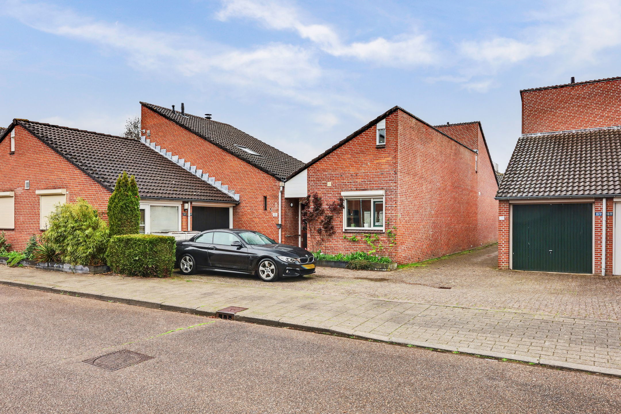 Well-maintained semi-bungalow with garage and sunny garden in Nijmegen — 34