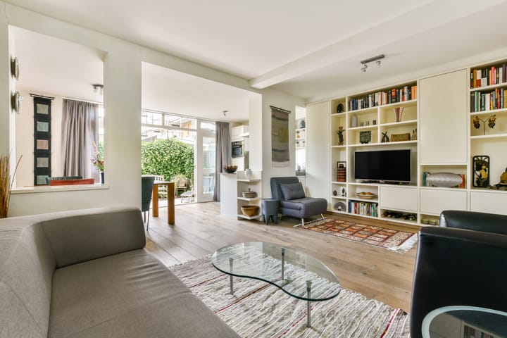 Photo 4 of Schaepmanstraat 250