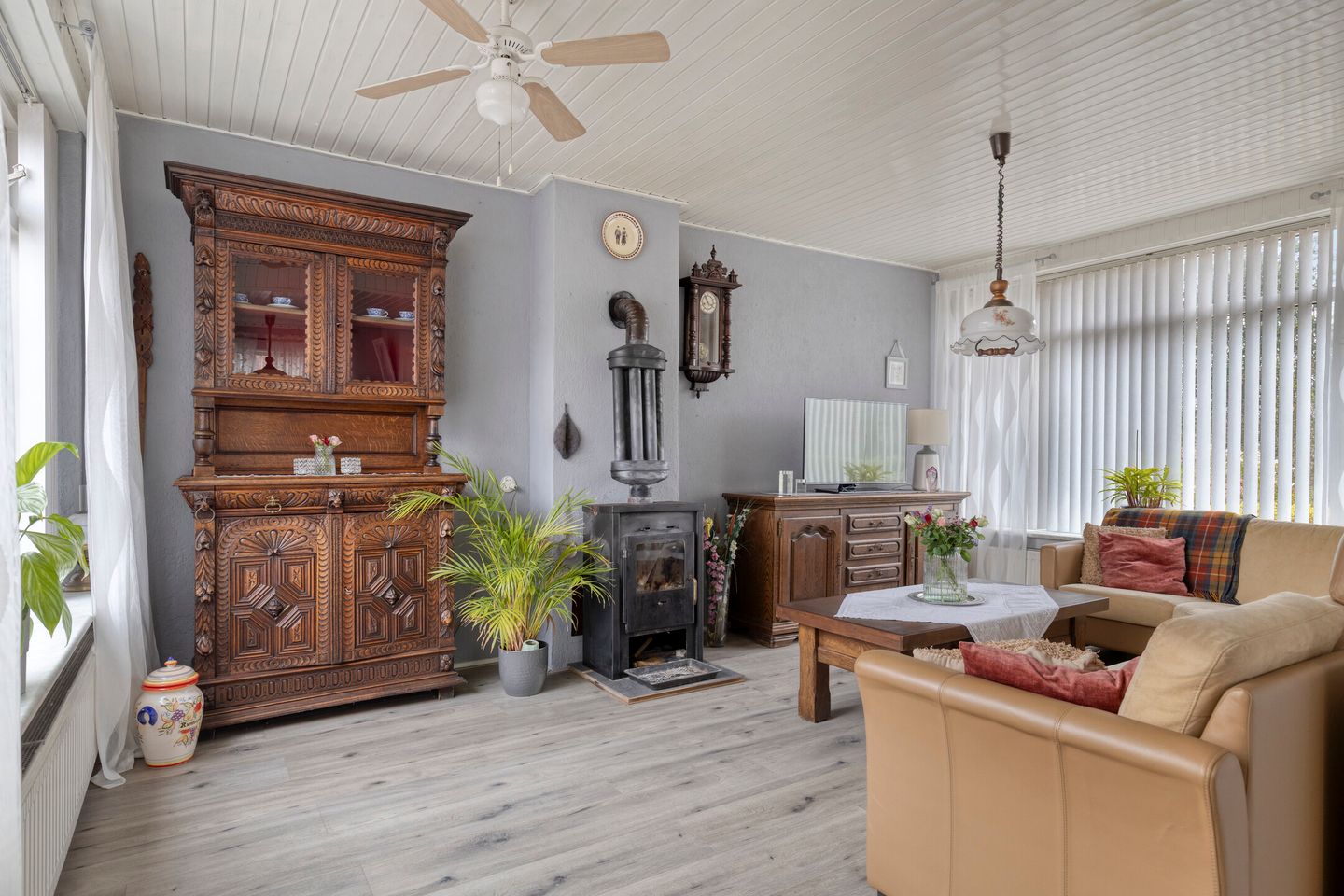 Photo 10 of Bilderdijklaan 68