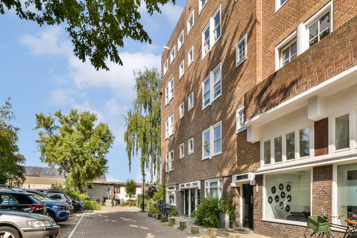 Photo 2 of Schaepmanstraat 250