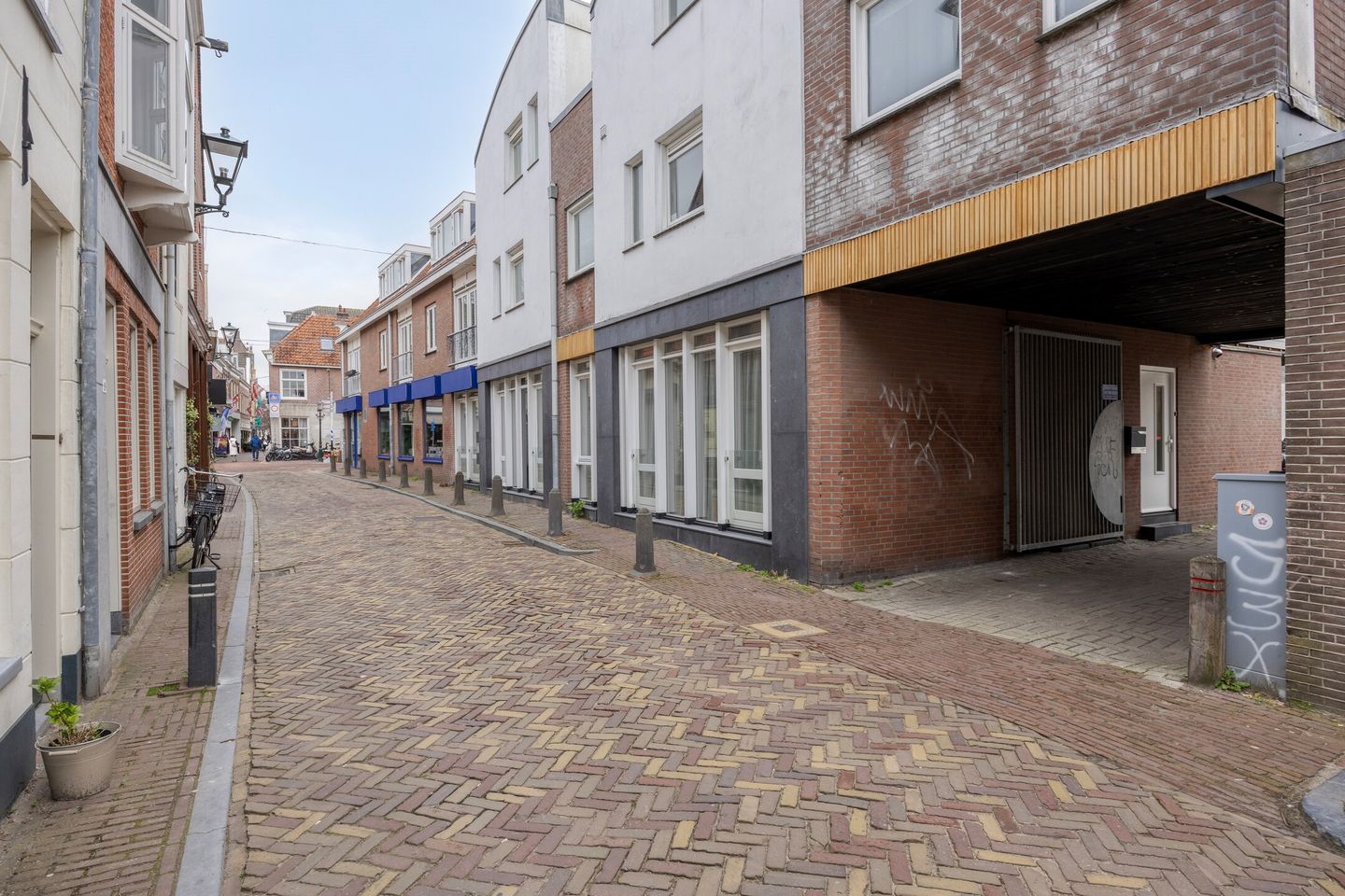 Renovated Upper Apartment with Spacious Rooftop Terrace in Alkmaar City Center — 20
