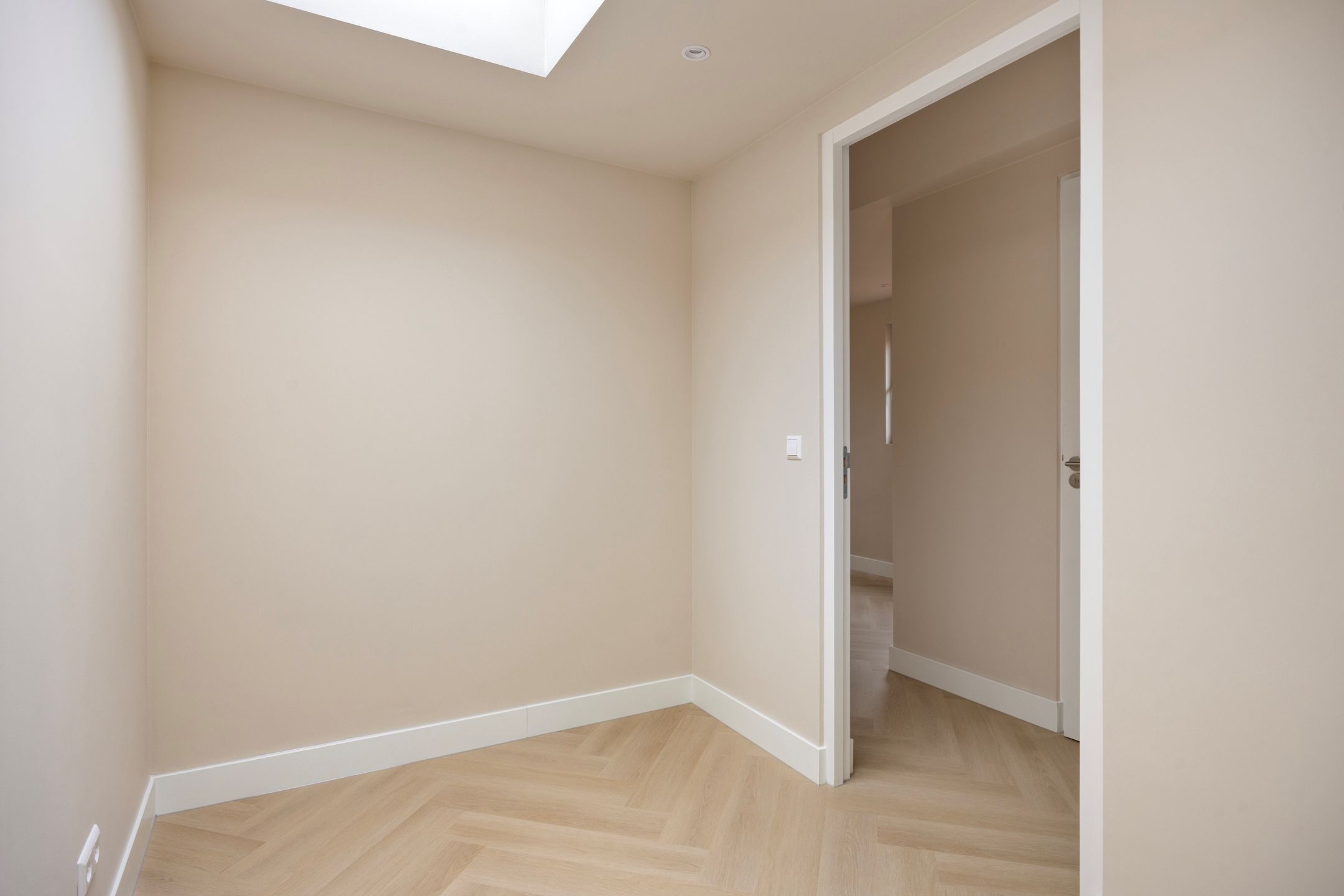 Renovated Upper Apartment with Spacious Rooftop Terrace in Alkmaar City Center — 12