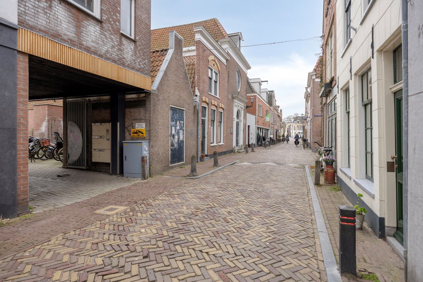 Renovated Upper Apartment with Spacious Rooftop Terrace in Alkmaar City Center — 19
