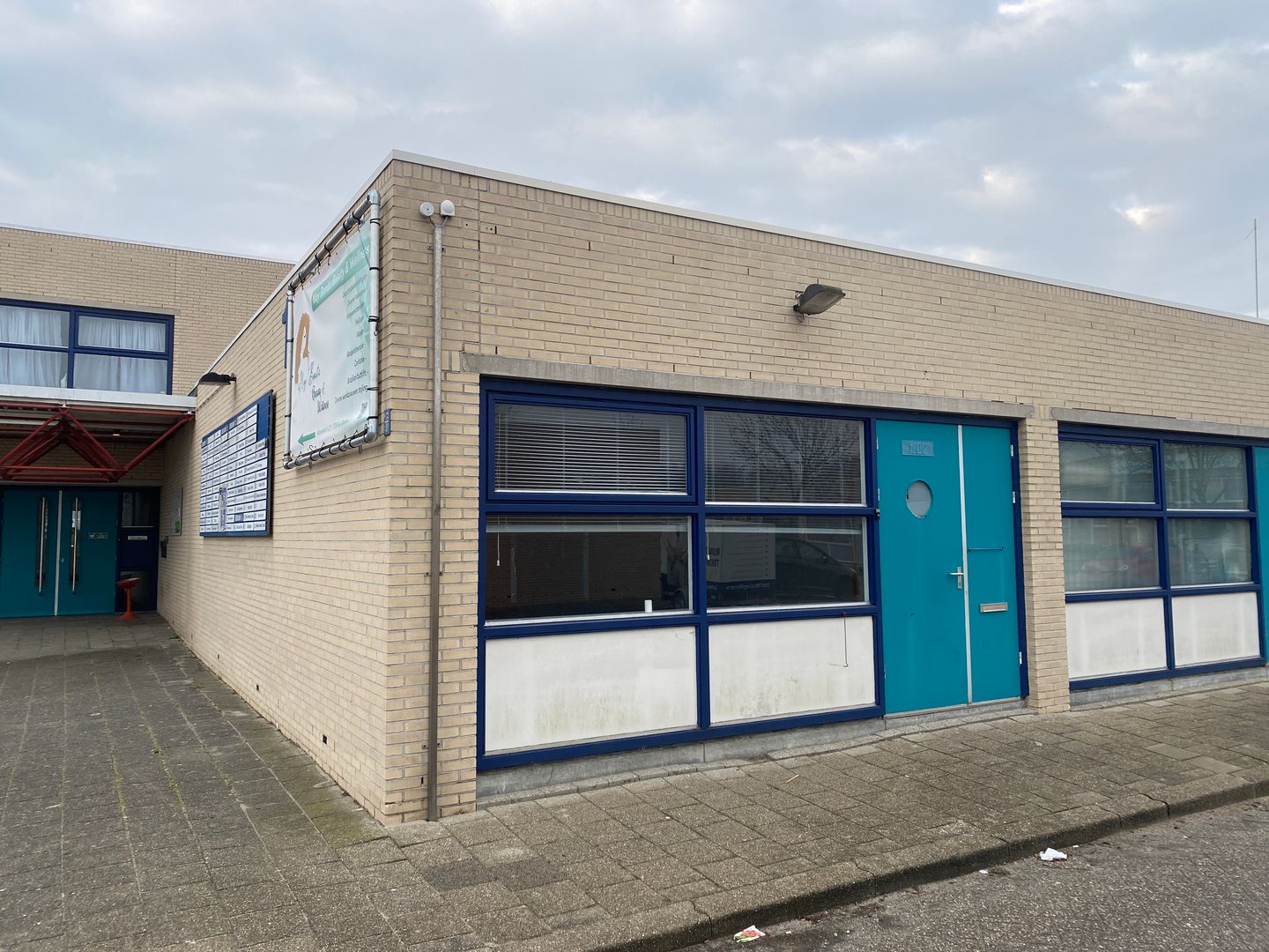 View photo 1 of Markerkant 12 1-02