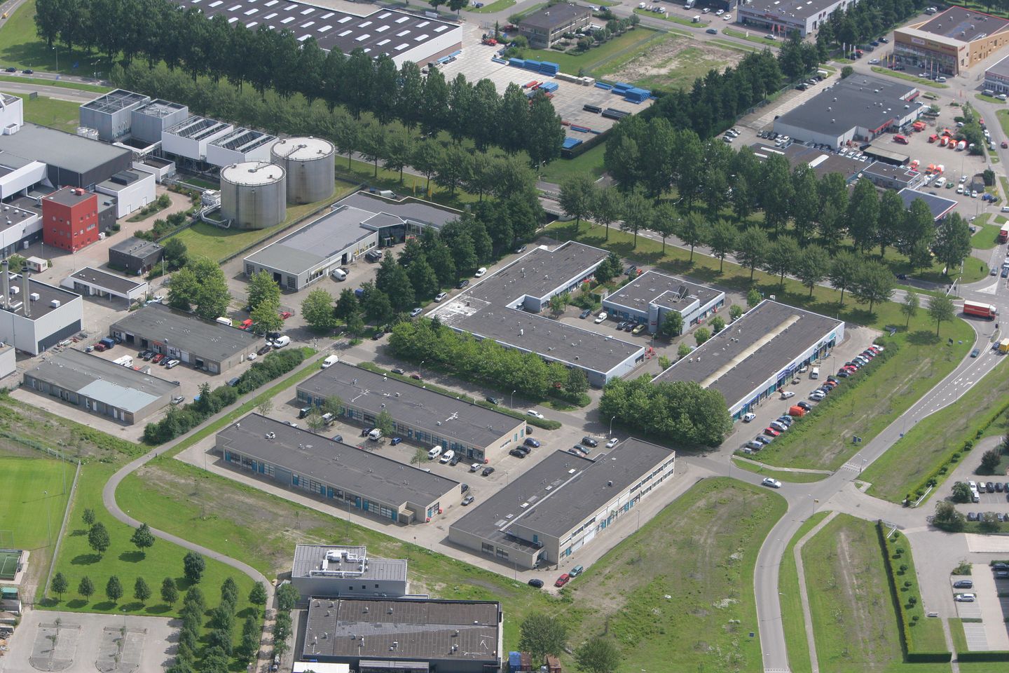 View photo 2 of Markerkant 12 1-02