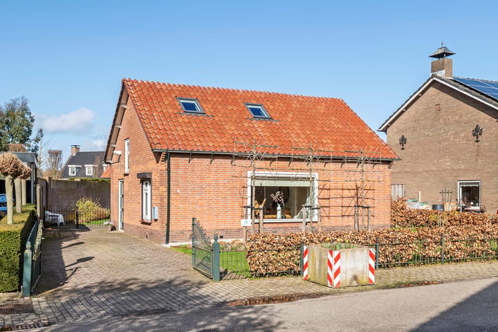 Hogesteeg 1