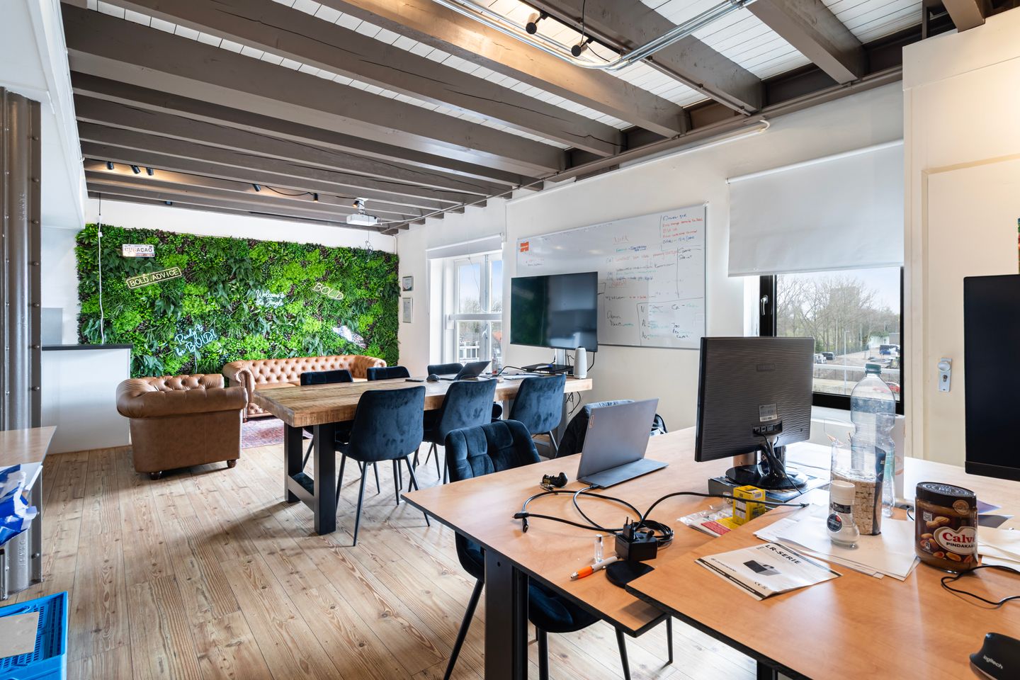 Bekijk foto 5 van Overschieseweg 10