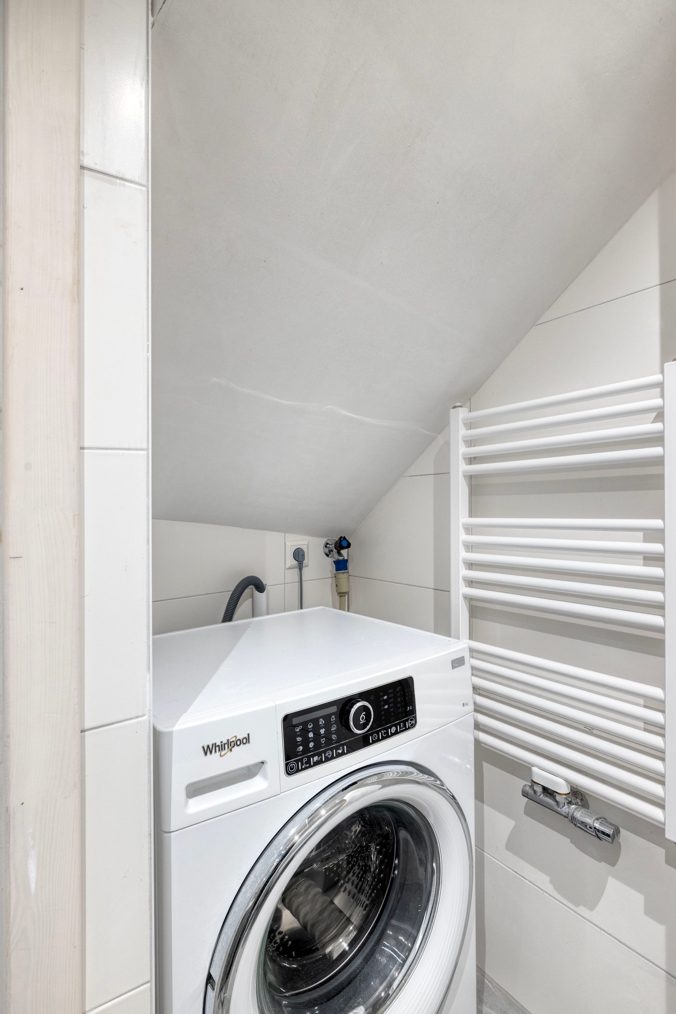 Light apartment with two balconies and living kitchen in Utrecht Tolsteeg — 28