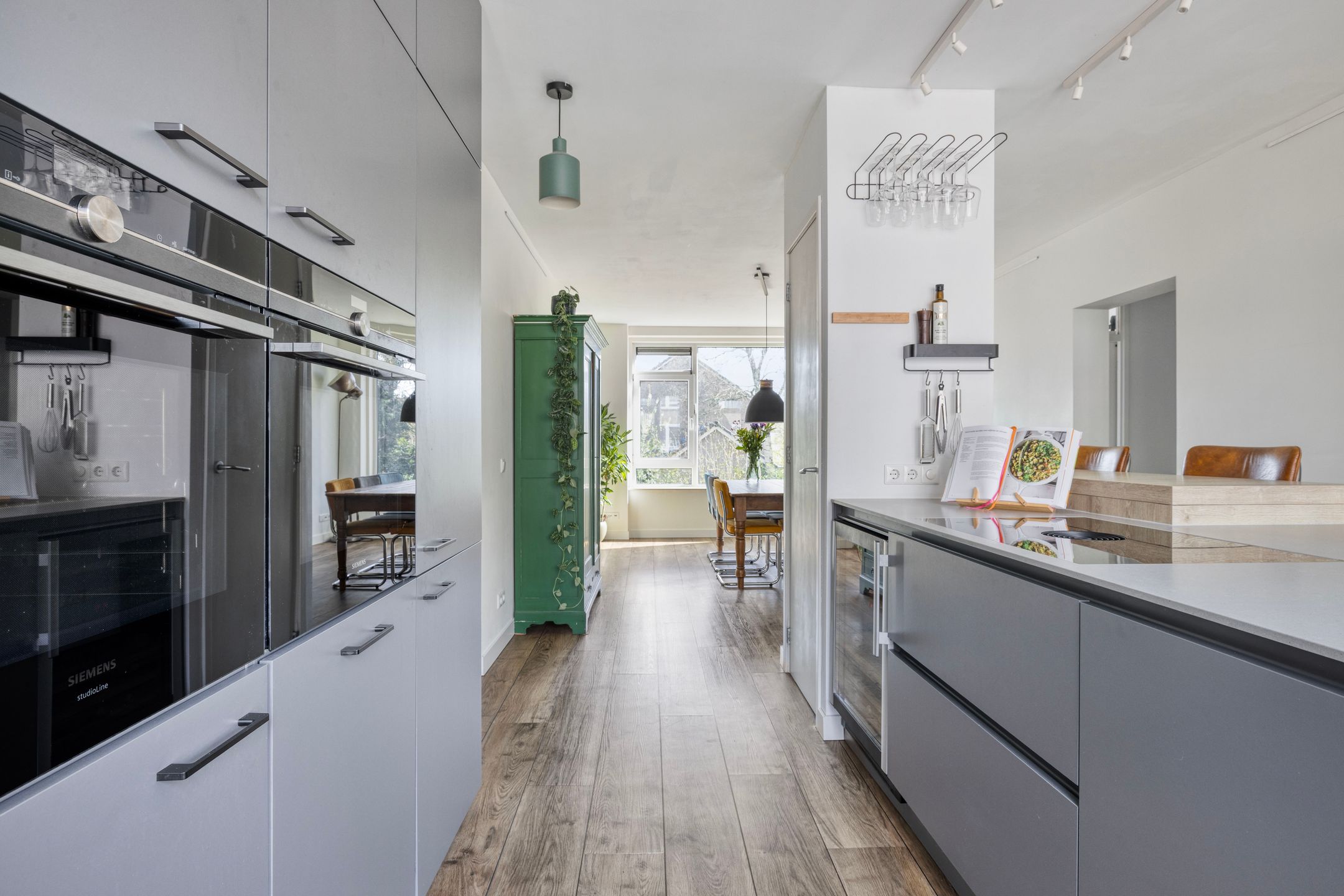 Light apartment with two balconies and living kitchen in Utrecht Tolsteeg — 19