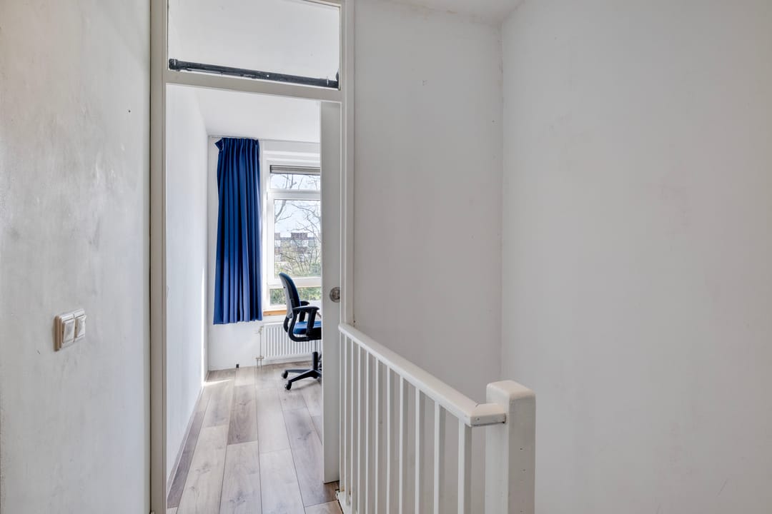 Light apartment with two balconies and living kitchen in Utrecht Tolsteeg — 23