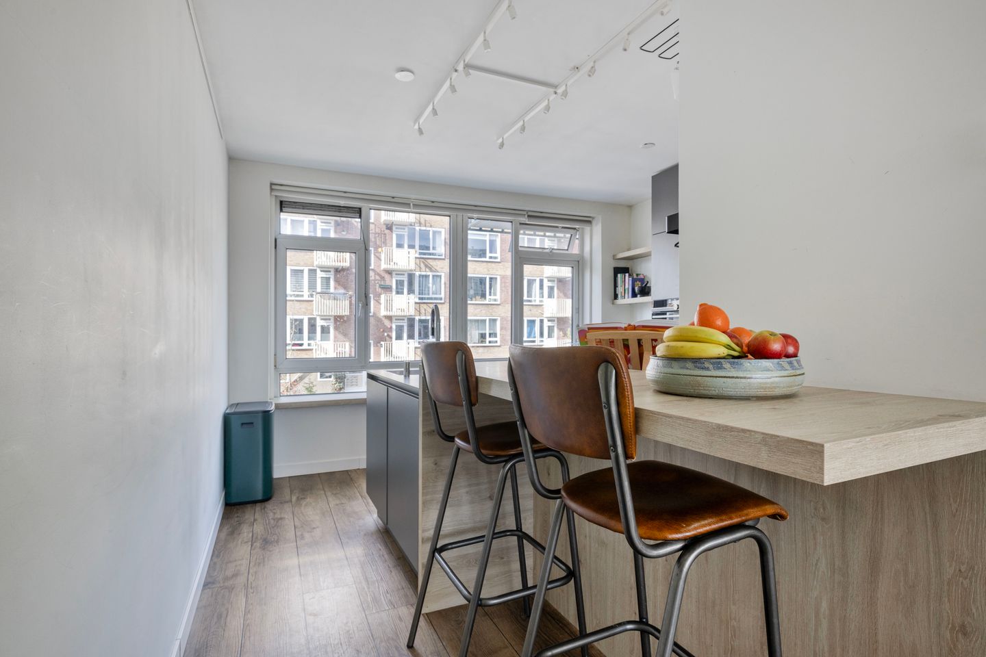 Light apartment with two balconies and living kitchen in Utrecht Tolsteeg — 14