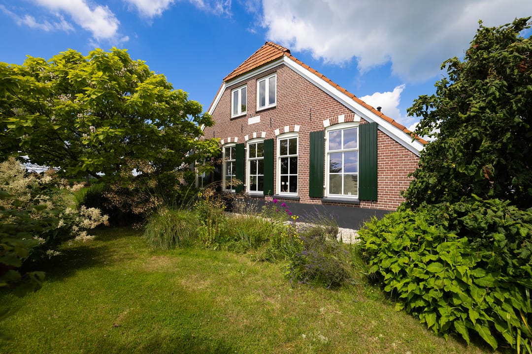 Sustainable luxury farmstead with outbuilding near Lochem — 38