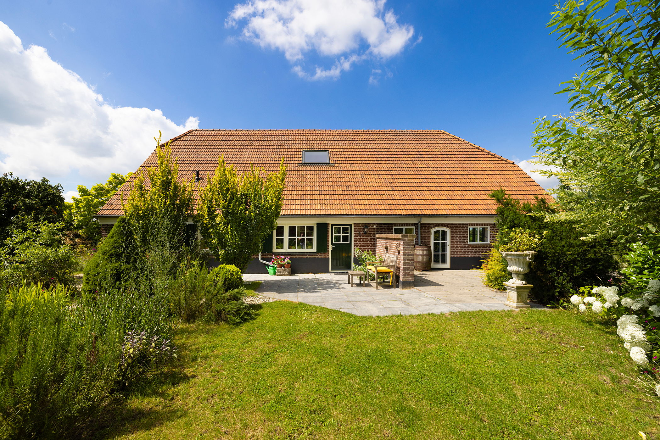 Sustainable luxury farmstead with outbuilding near Lochem — 39
