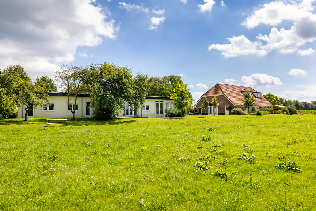 Sustainable luxury farmstead with outbuilding near Lochem — 46