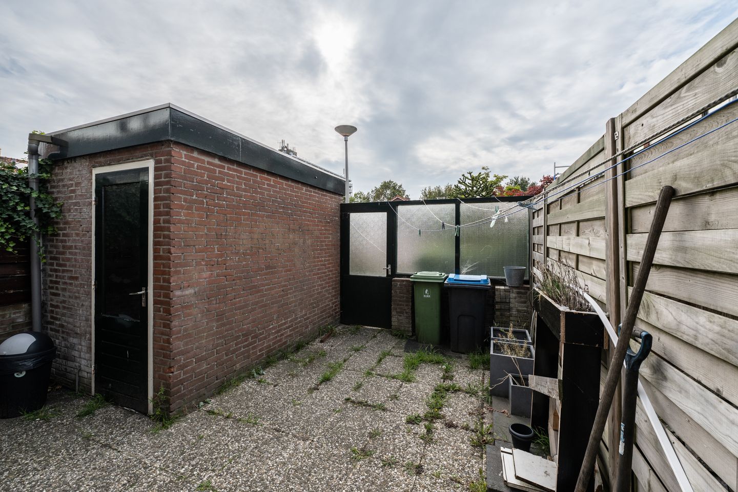 Spacious Family Home with Four Bedrooms and Sunny Southwest-Facing Garden — 14