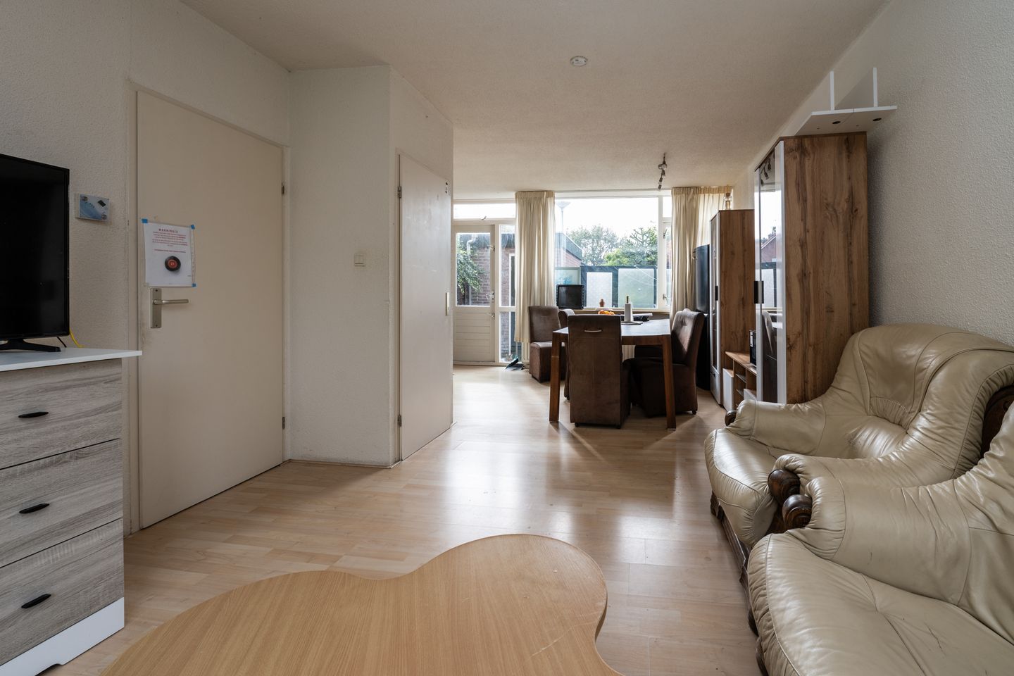 Spacious Family Home with Four Bedrooms and Sunny Southwest-Facing Garden — 26