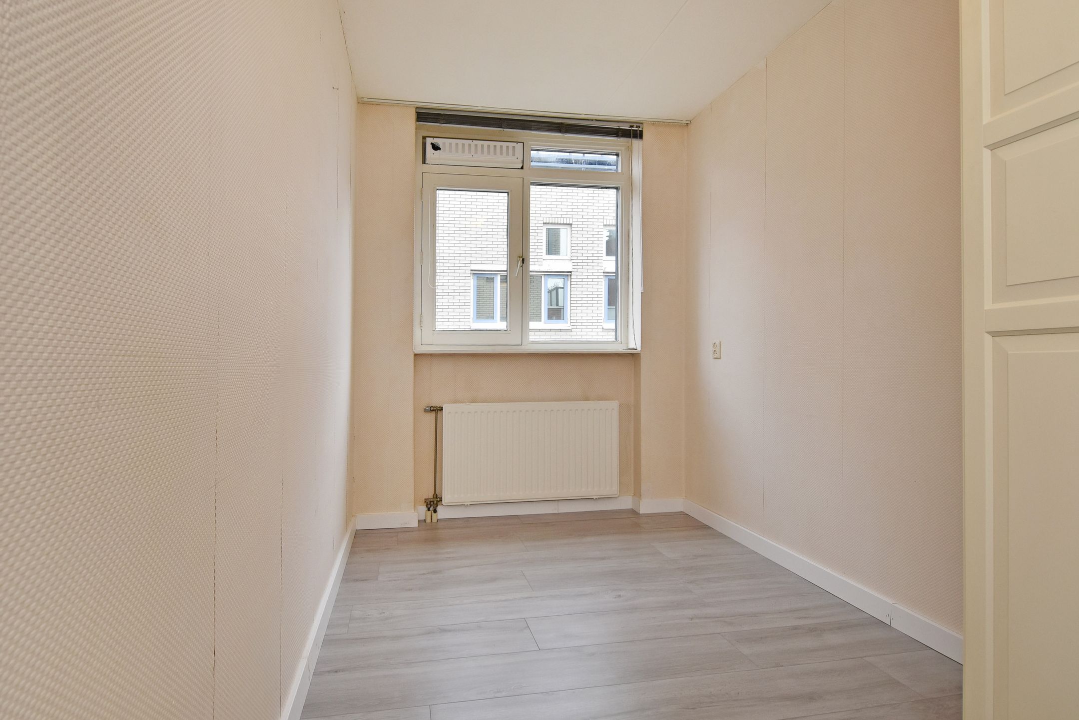 Photo 21 of Torenstraat 145