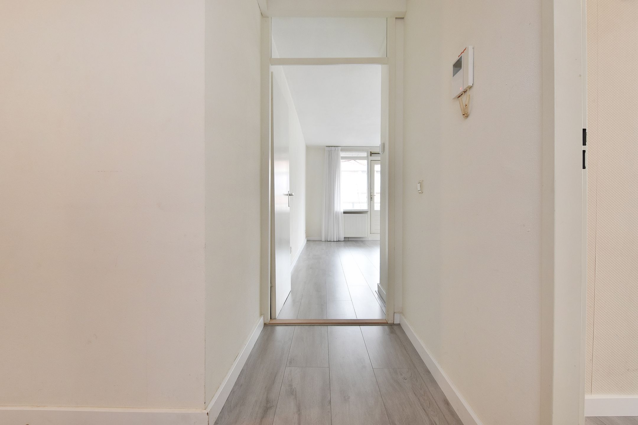 Photo 12 of Torenstraat 145
