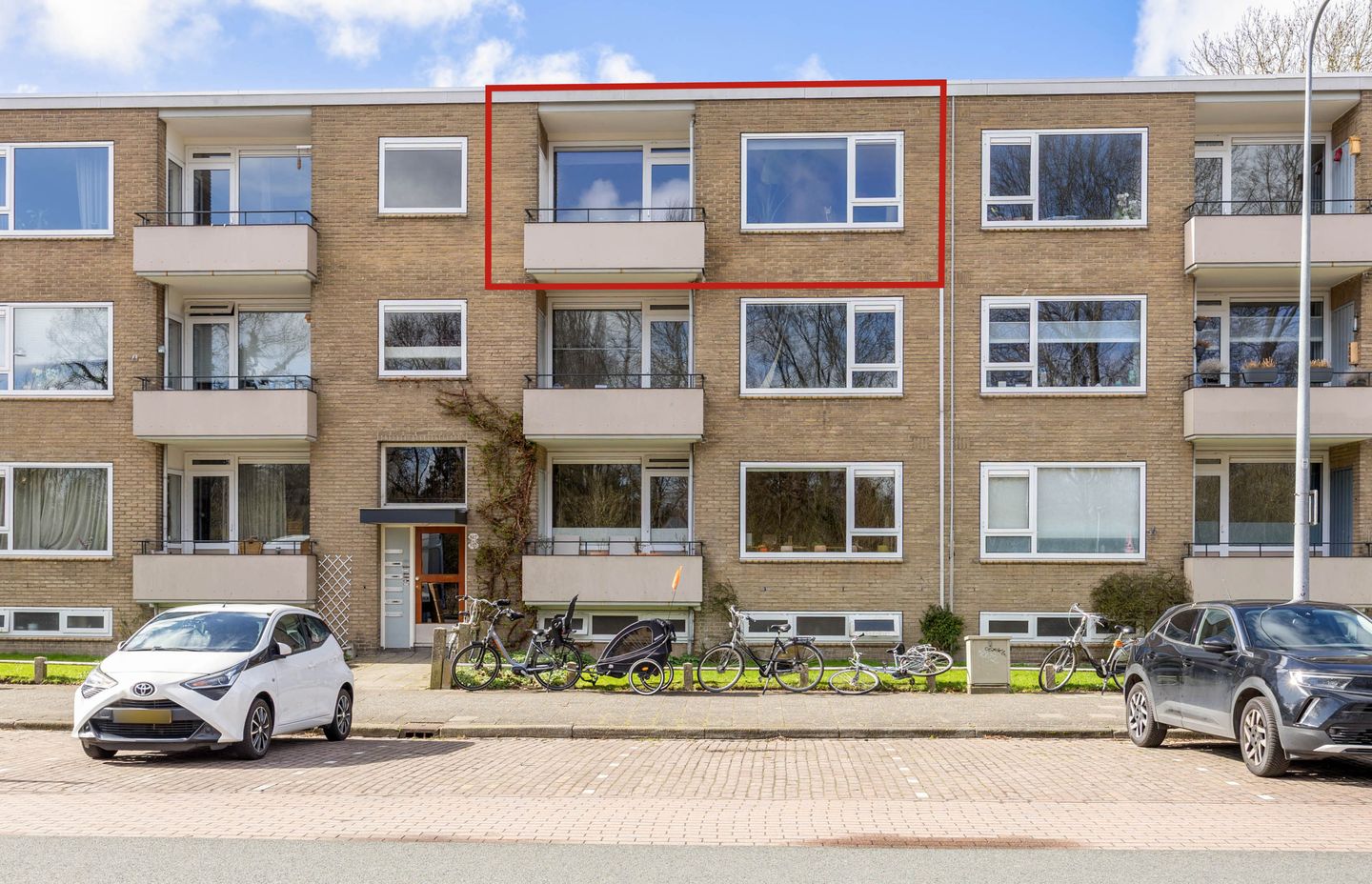 Photo 5 of Helperzoom 137