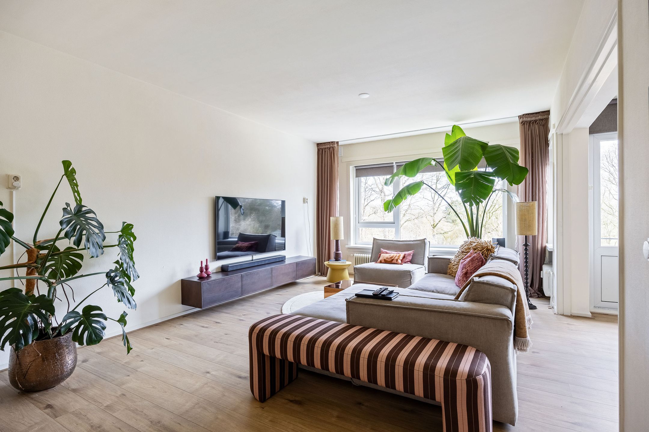 Photo 12 of Helperzoom 137