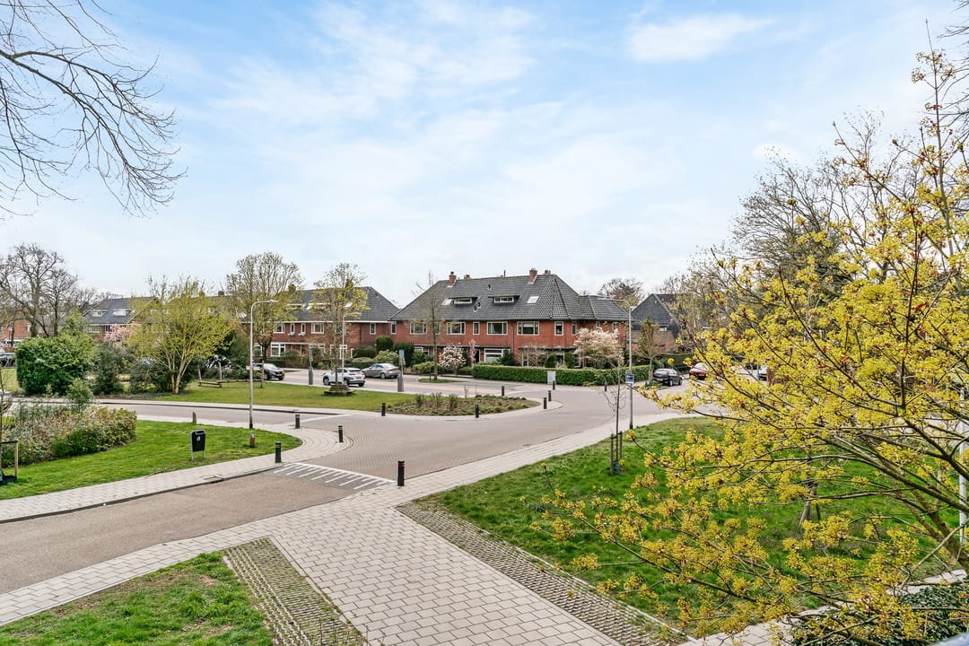 Charming 1930s Semi-Detached Home with Garden and Garage in Zeist — 17