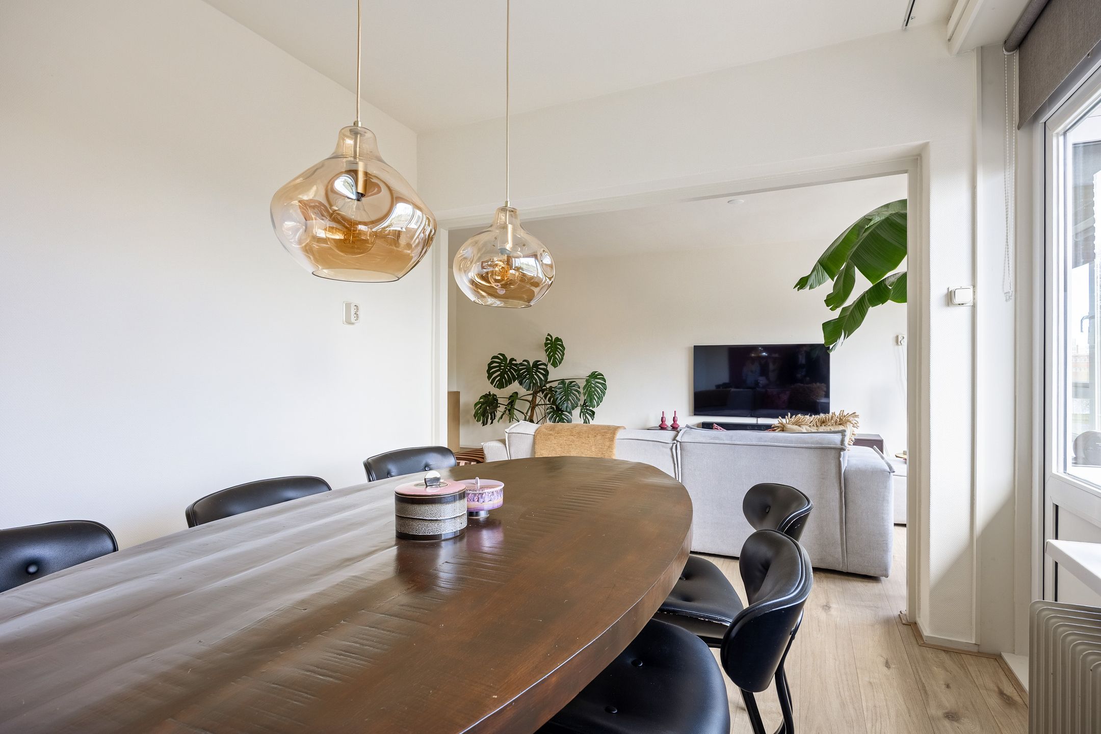 Photo 21 of Helperzoom 137