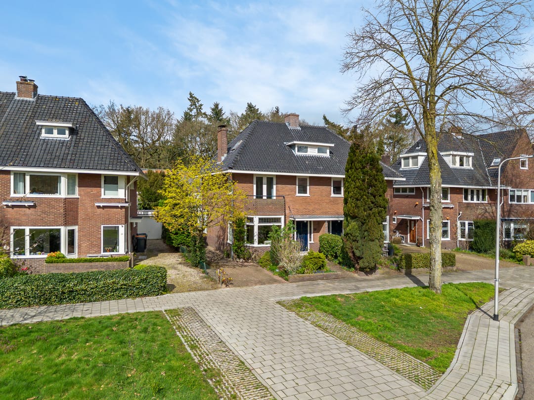 Charming 1930s Semi-Detached Home with Garden and Garage in Zeist — 28