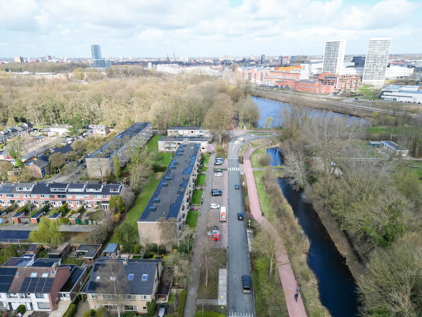 Photo 50 of Helperzoom 137