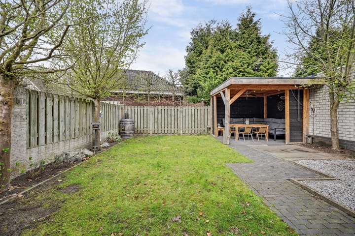 Photo 2 of Landjuweel 11