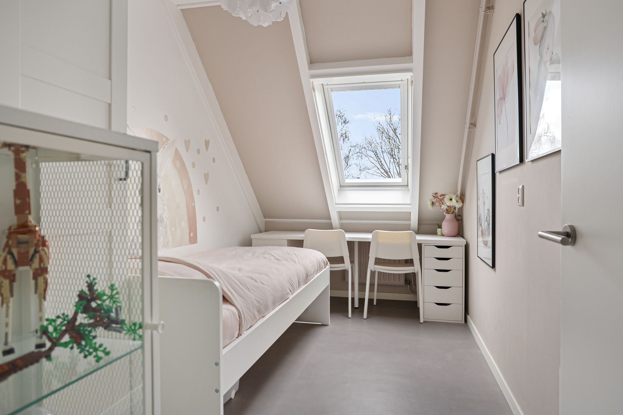 Foto 12 van Smaragd 15