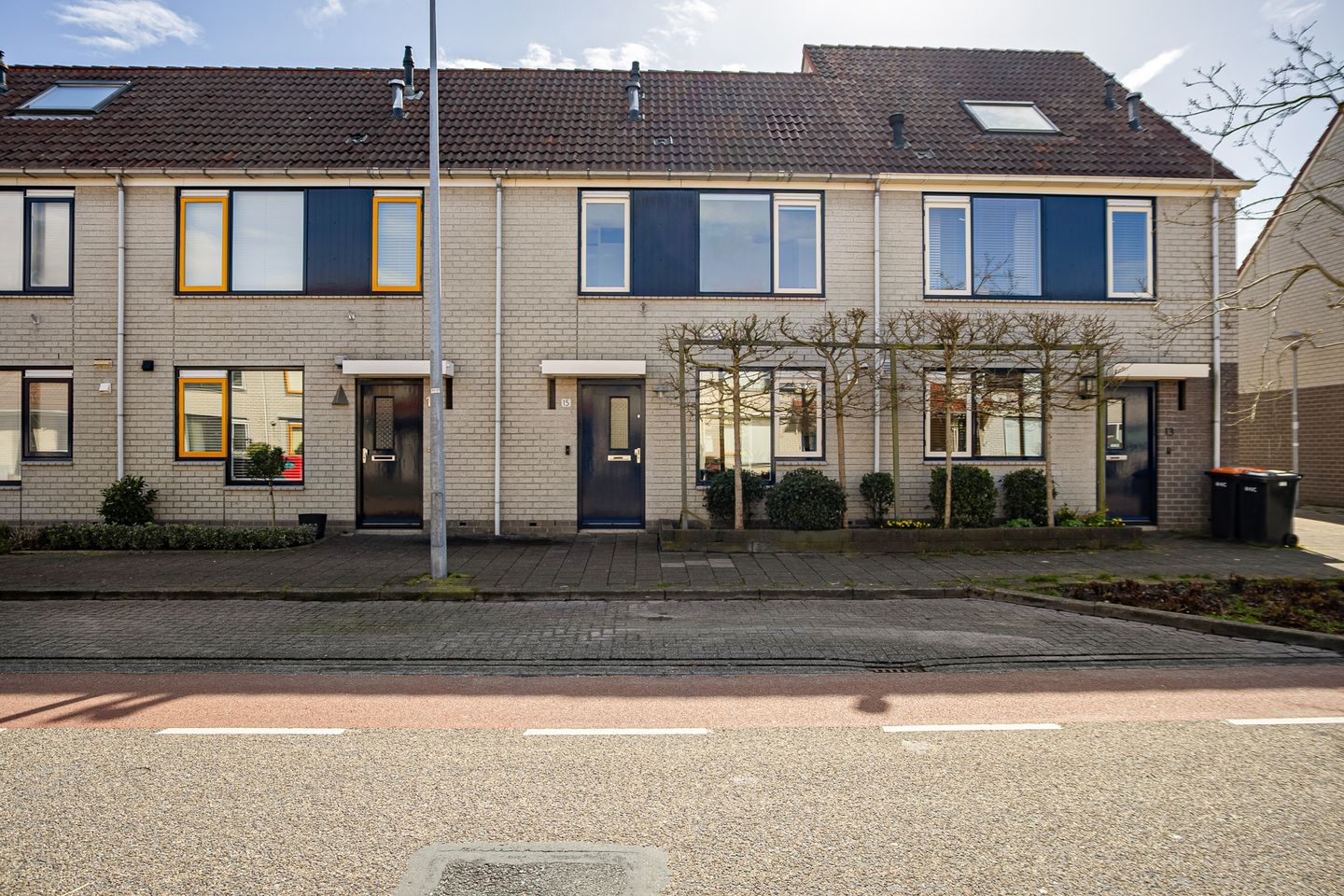 Foto 1 van Smaragd 15