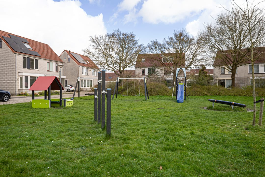 Foto 28 van Smaragd 15