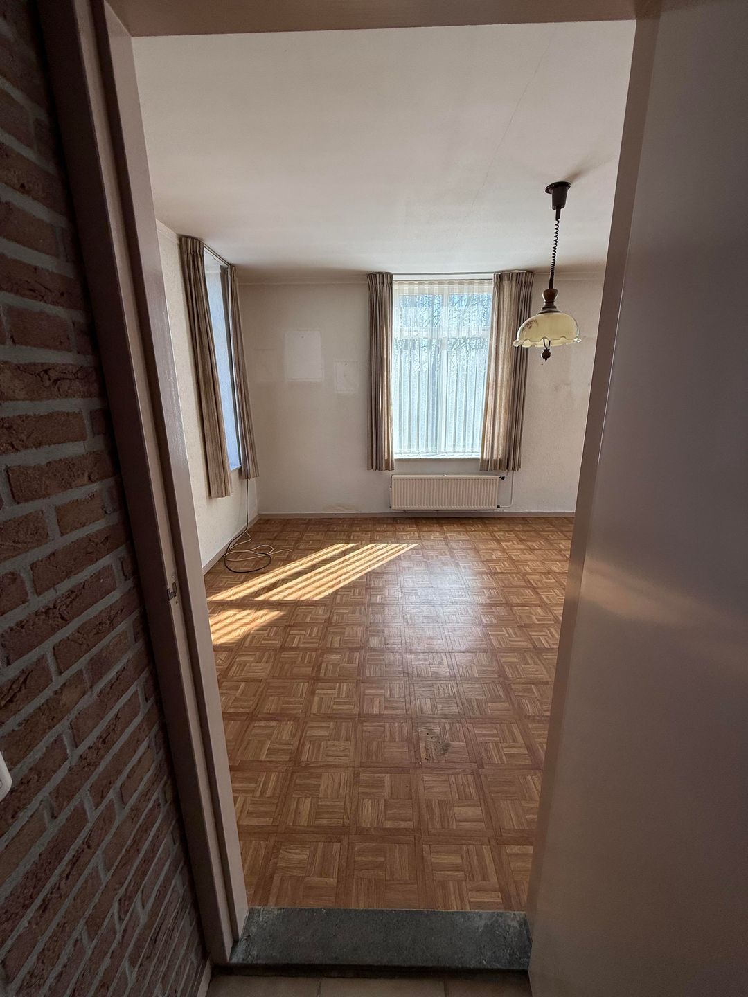 Photo 41 of Parallelweg 11