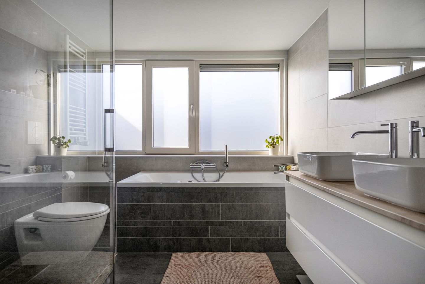 Foto 49 van Doctor van Noortstraat 55