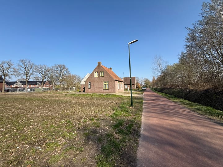 Parallelweg 11