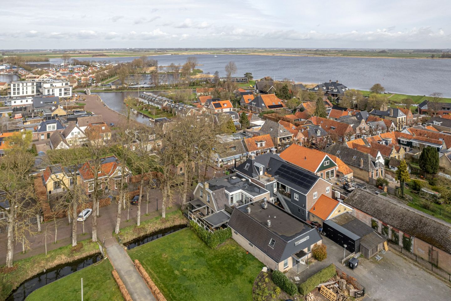 Unique former restaurant in heart of Langweer with versatile development potential — 25